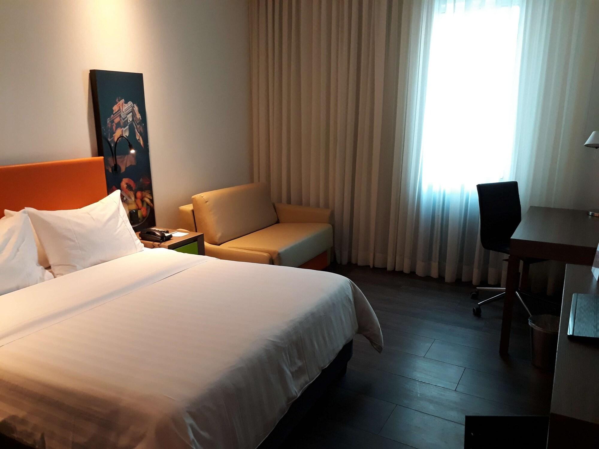 Hotel Hampton By Hilton Cartagena