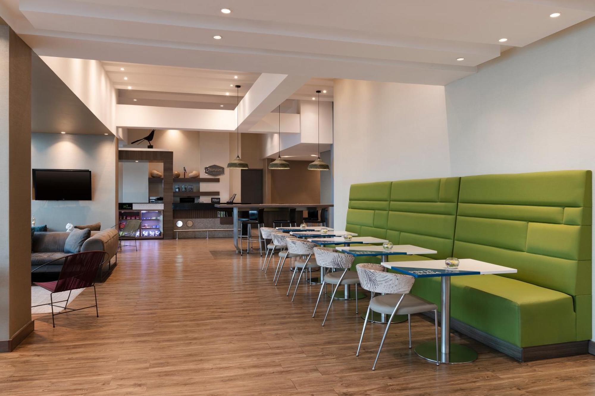 Hotel Hampton By Hilton