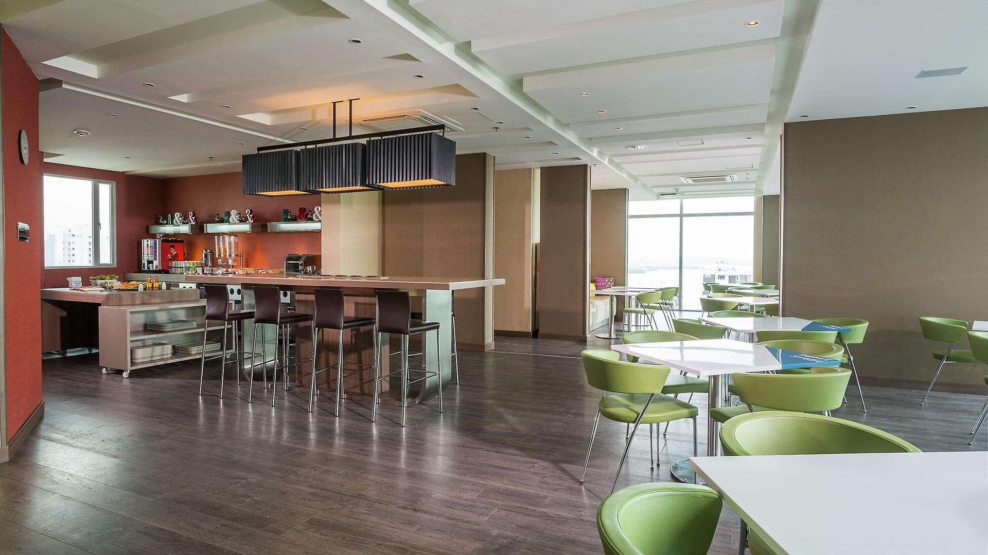 Hampton By Hilton Cartagena