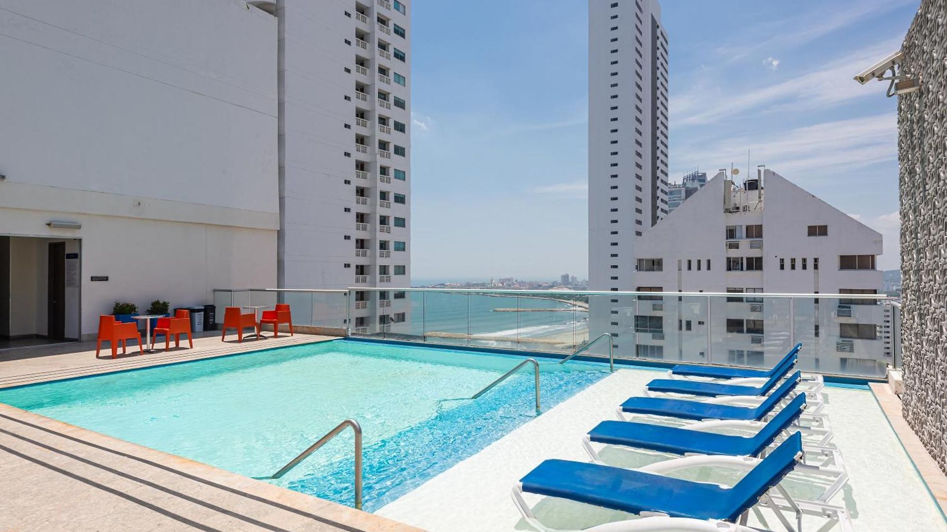 Hampton By Hilton Hotel 4*