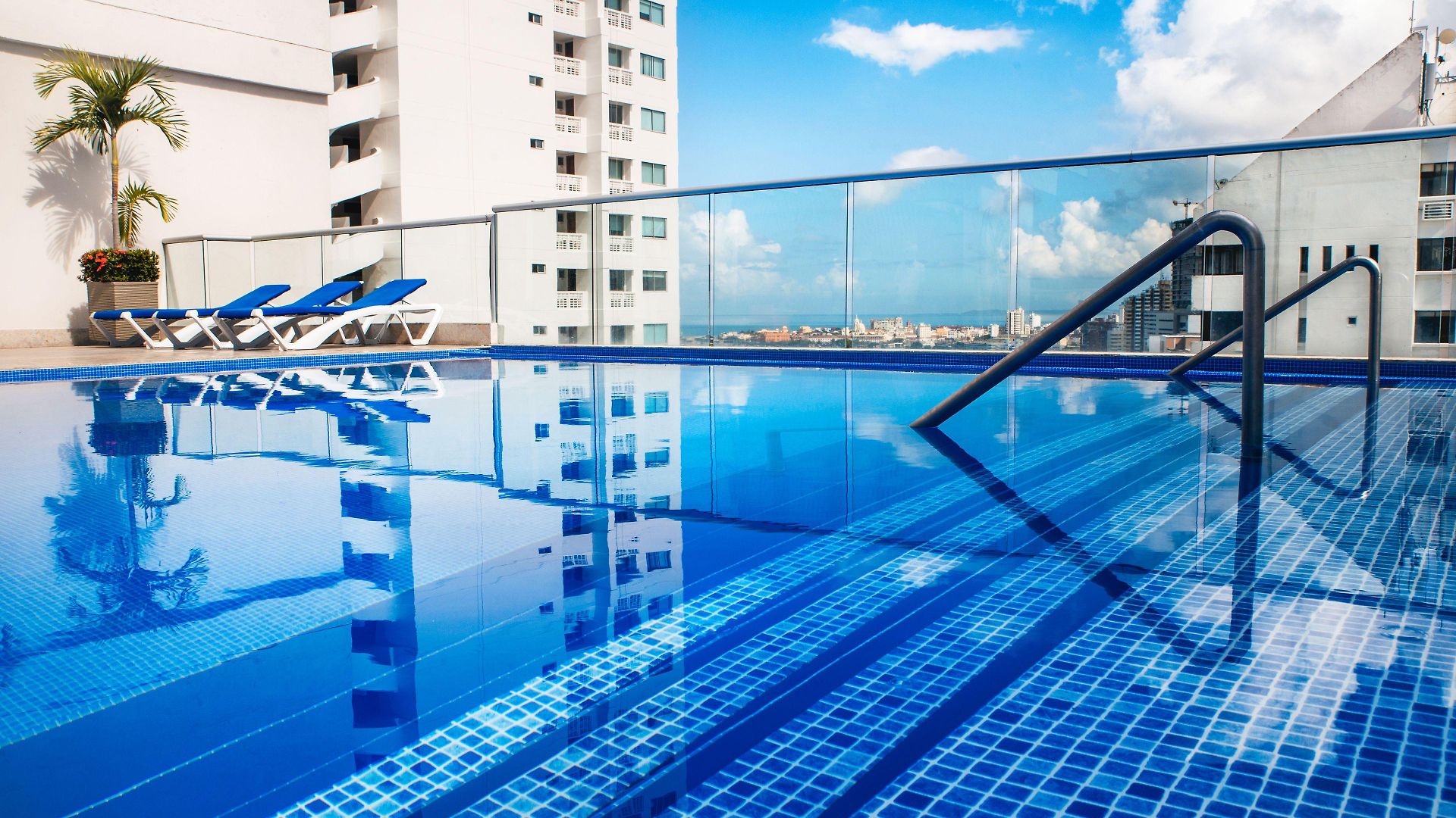 Hampton By Hilton 4*