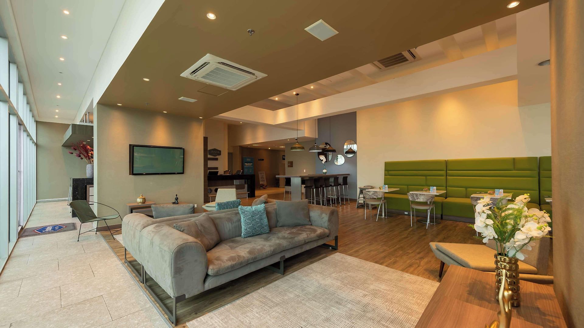 Hampton By Hilton Hotel