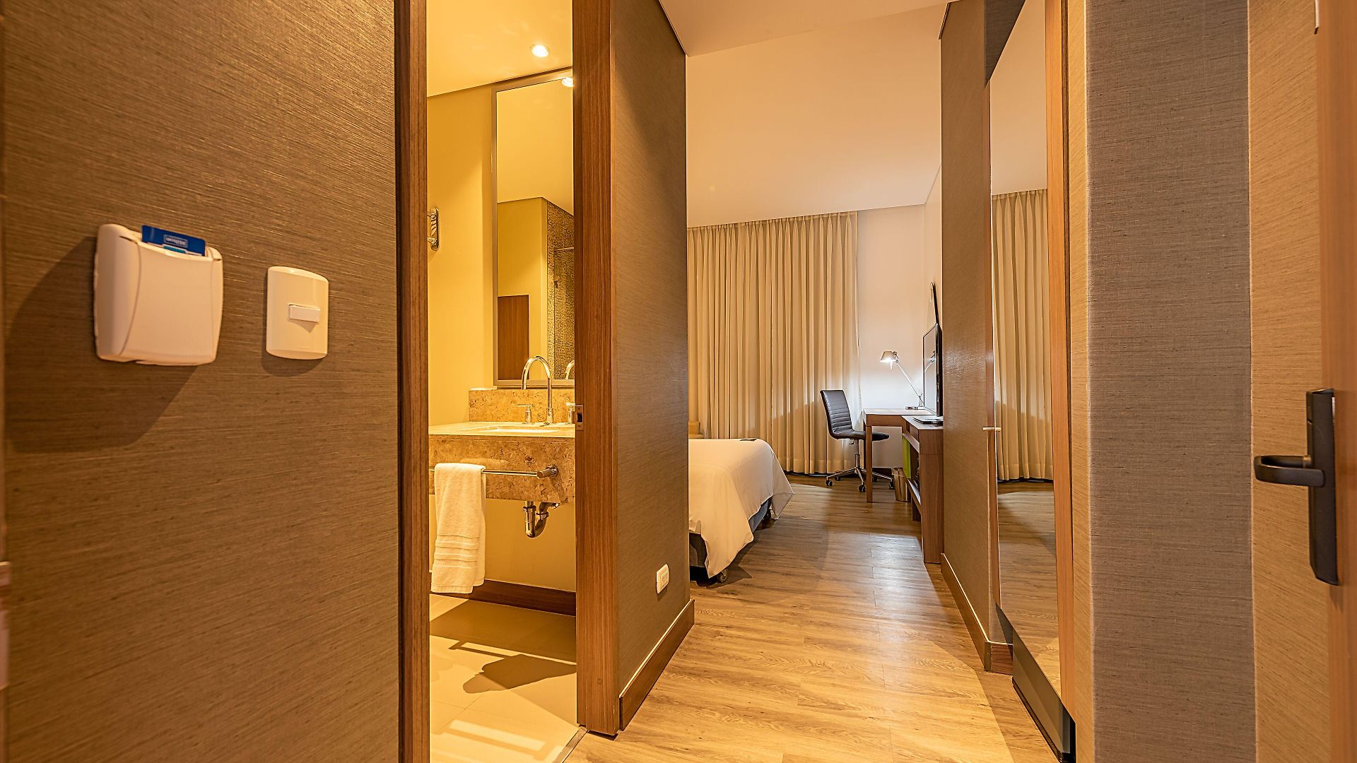 Hampton By Hilton Hotel