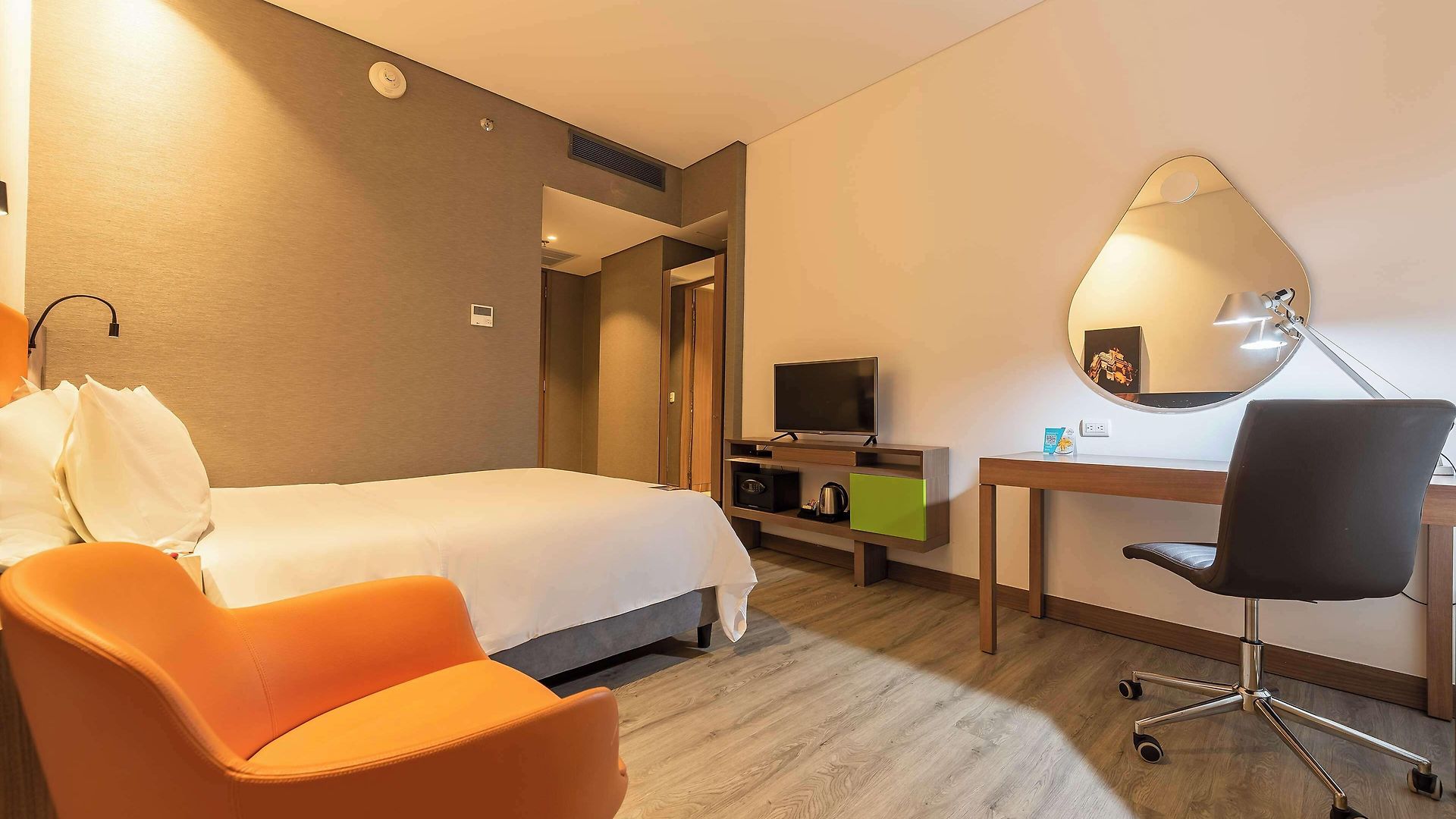 Hampton By Hilton 4*