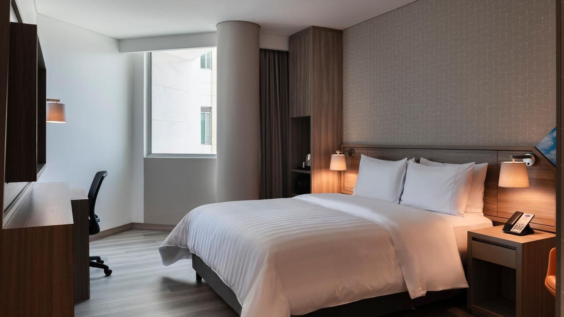 Hampton By Hilton 4*