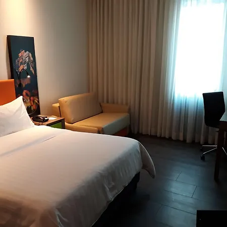 Hotel Hampton By Hilton Cartagena