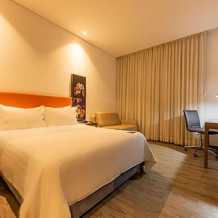 Hampton By Hilton Hotel 4*