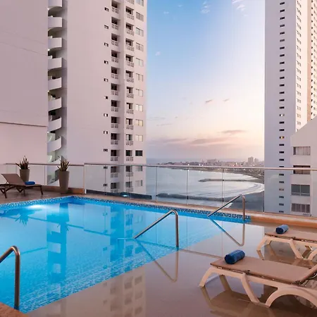 Hotel Hampton By Hilton 4*
