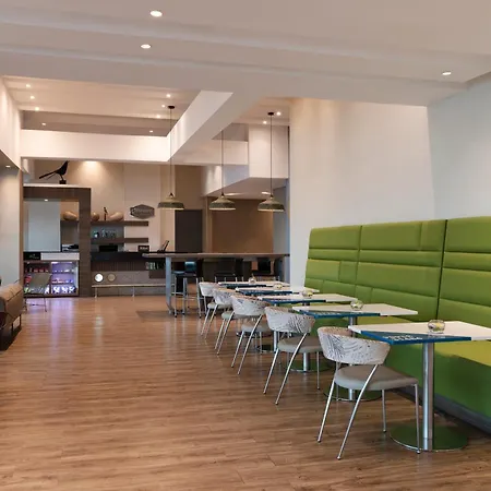 Hotel Hampton By Hilton