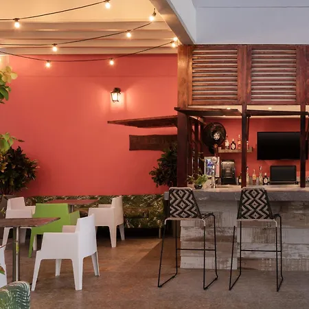 Hotel Hampton By Hilton 4*