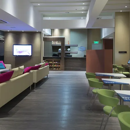 Hampton By Hilton Hotel Cartagena