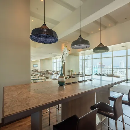 Hotel Hampton By Hilton Cartagena