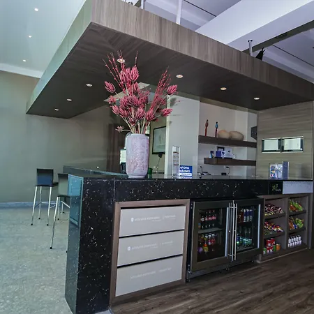 Hampton By Hilton Cartagena