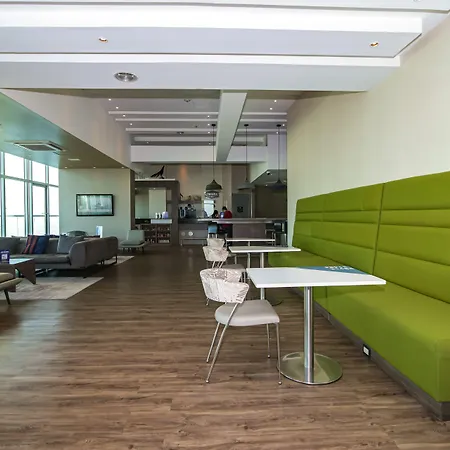 Hotel Hampton By Hilton 4*