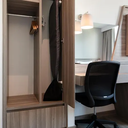 Hampton By Hilton Cartagena