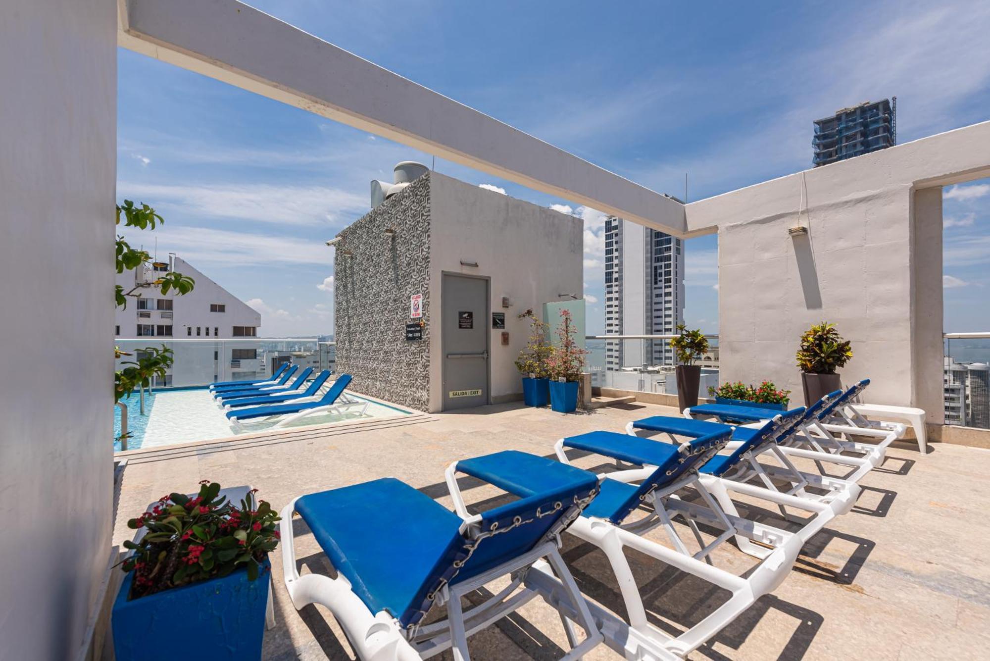 Hampton By Hilton Hotel 4*
