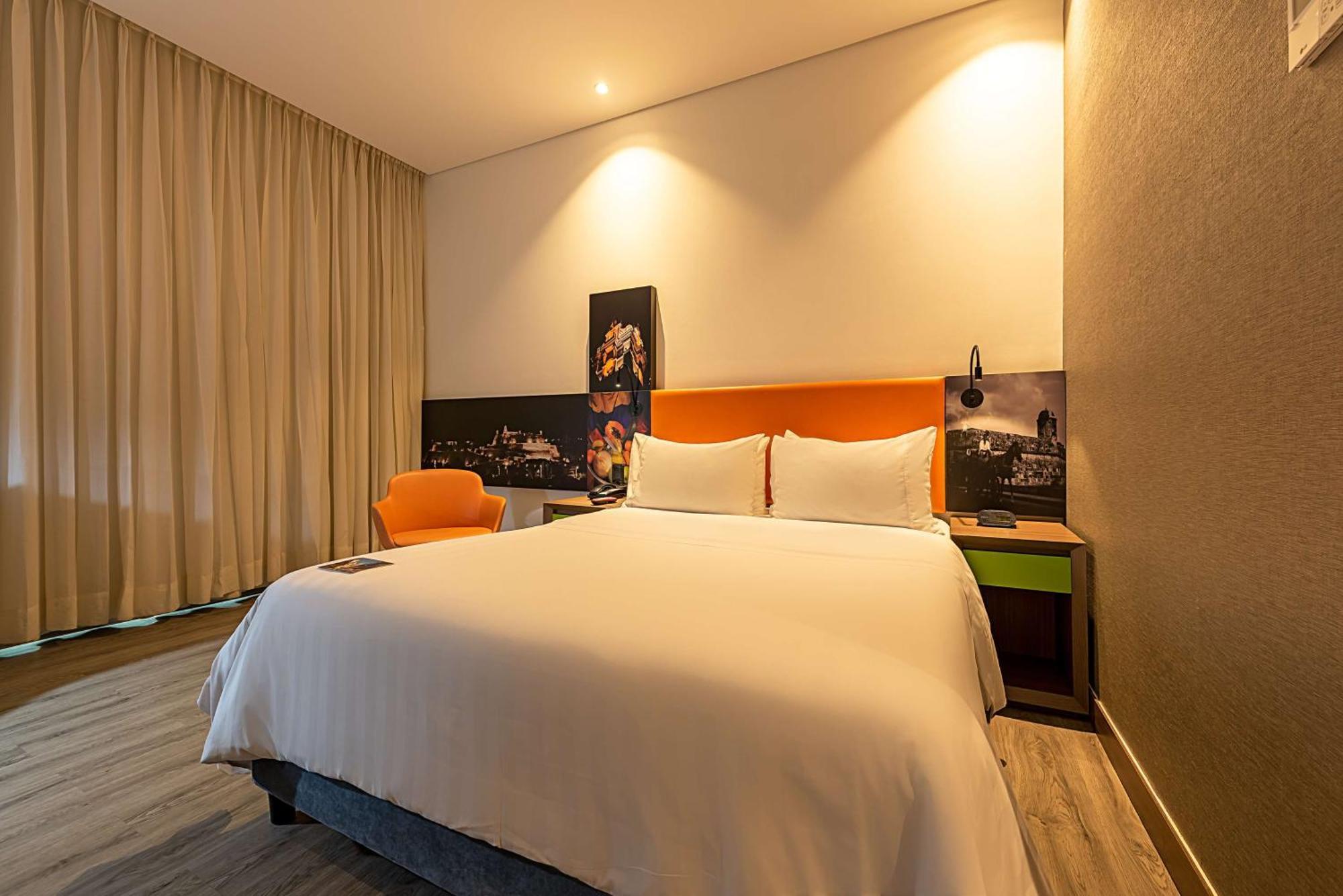 Hampton By Hilton Hotel