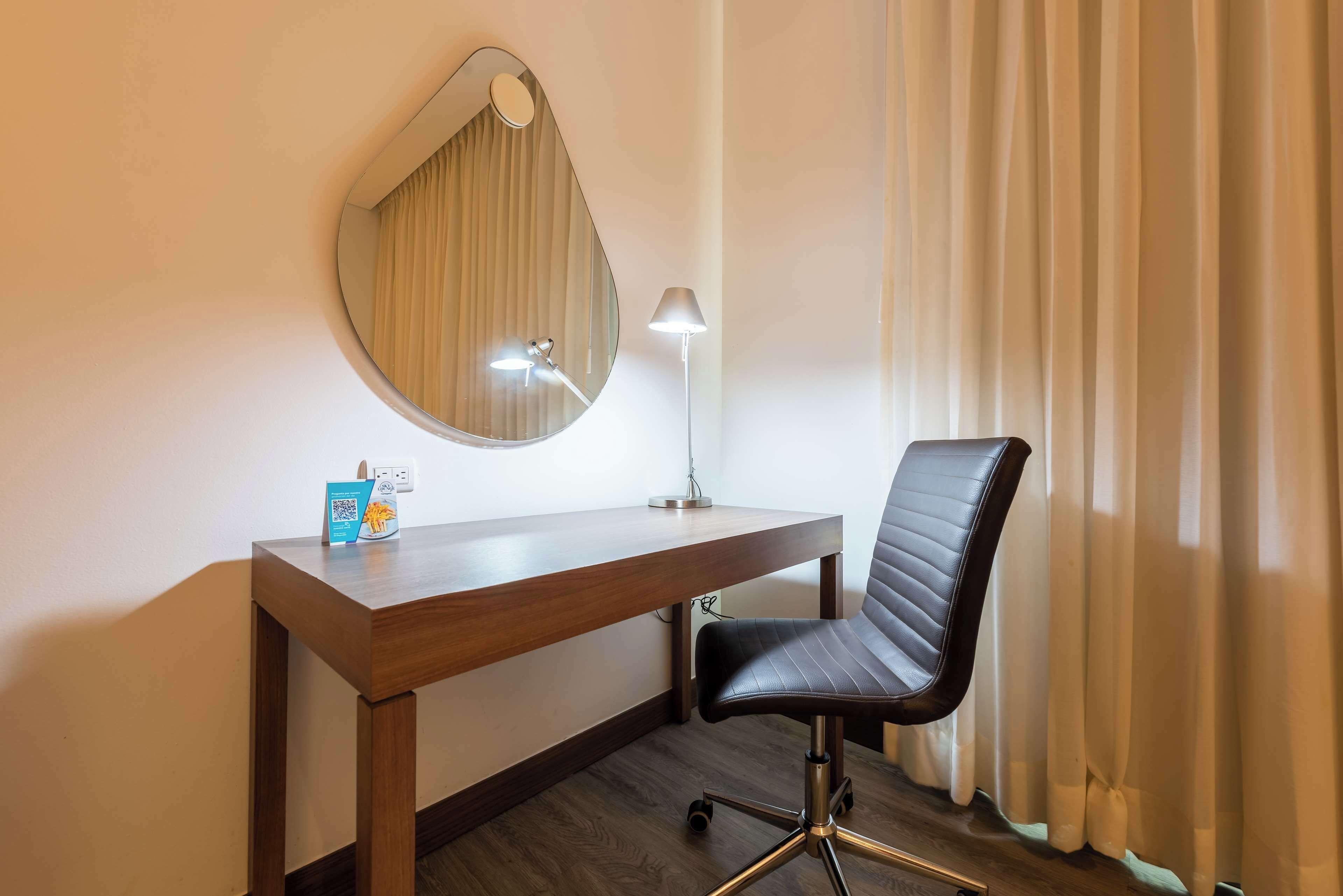 Hotel Hampton By Hilton Cartagena