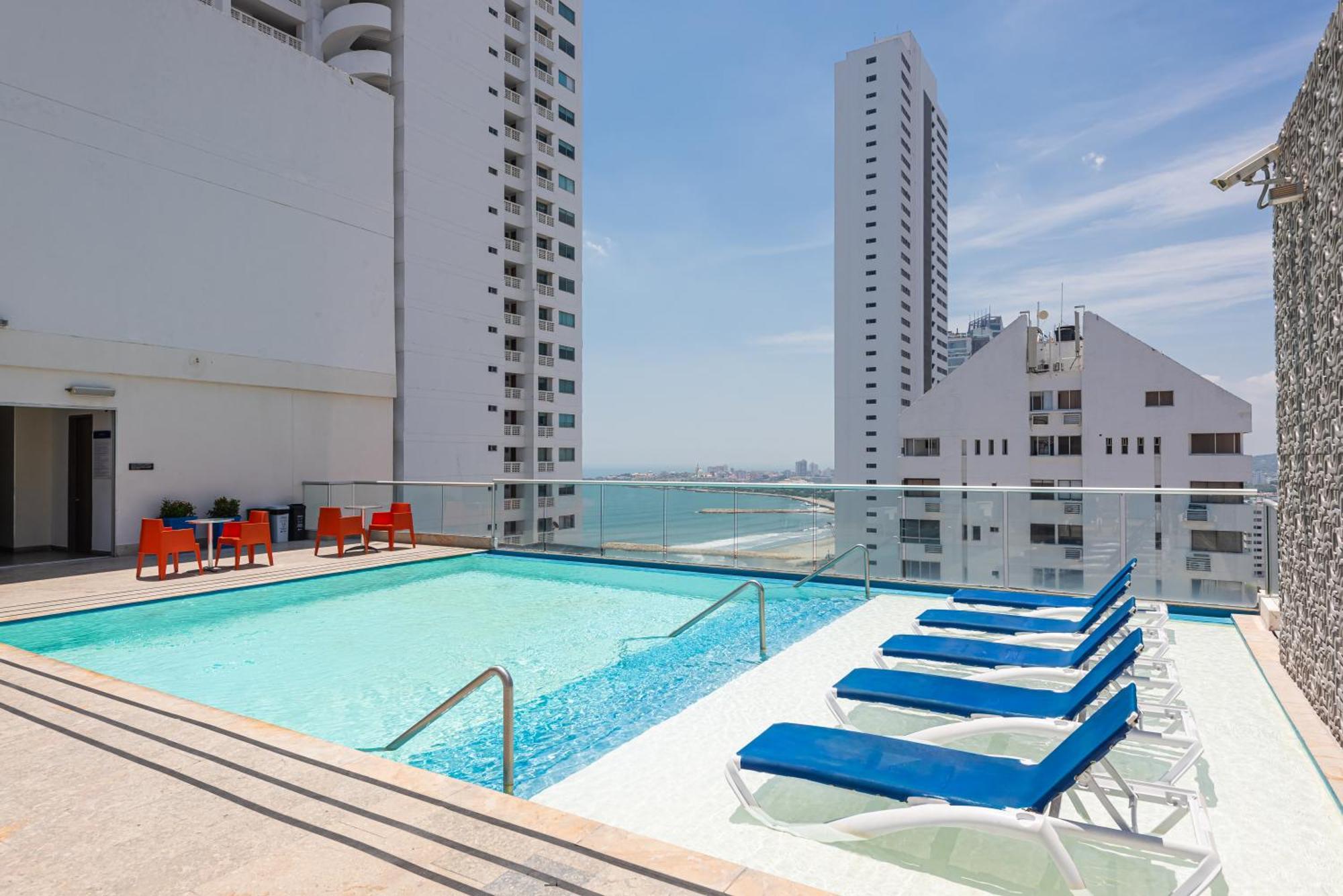 Hampton By Hilton Hotel 4*