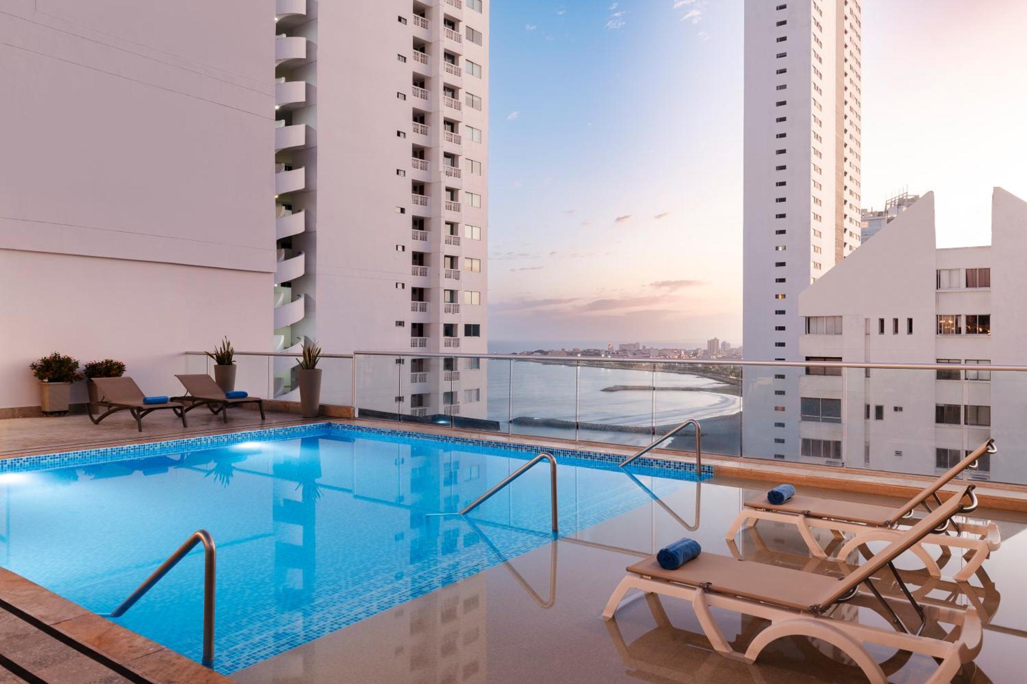 Hotel Hampton By Hilton 4*
