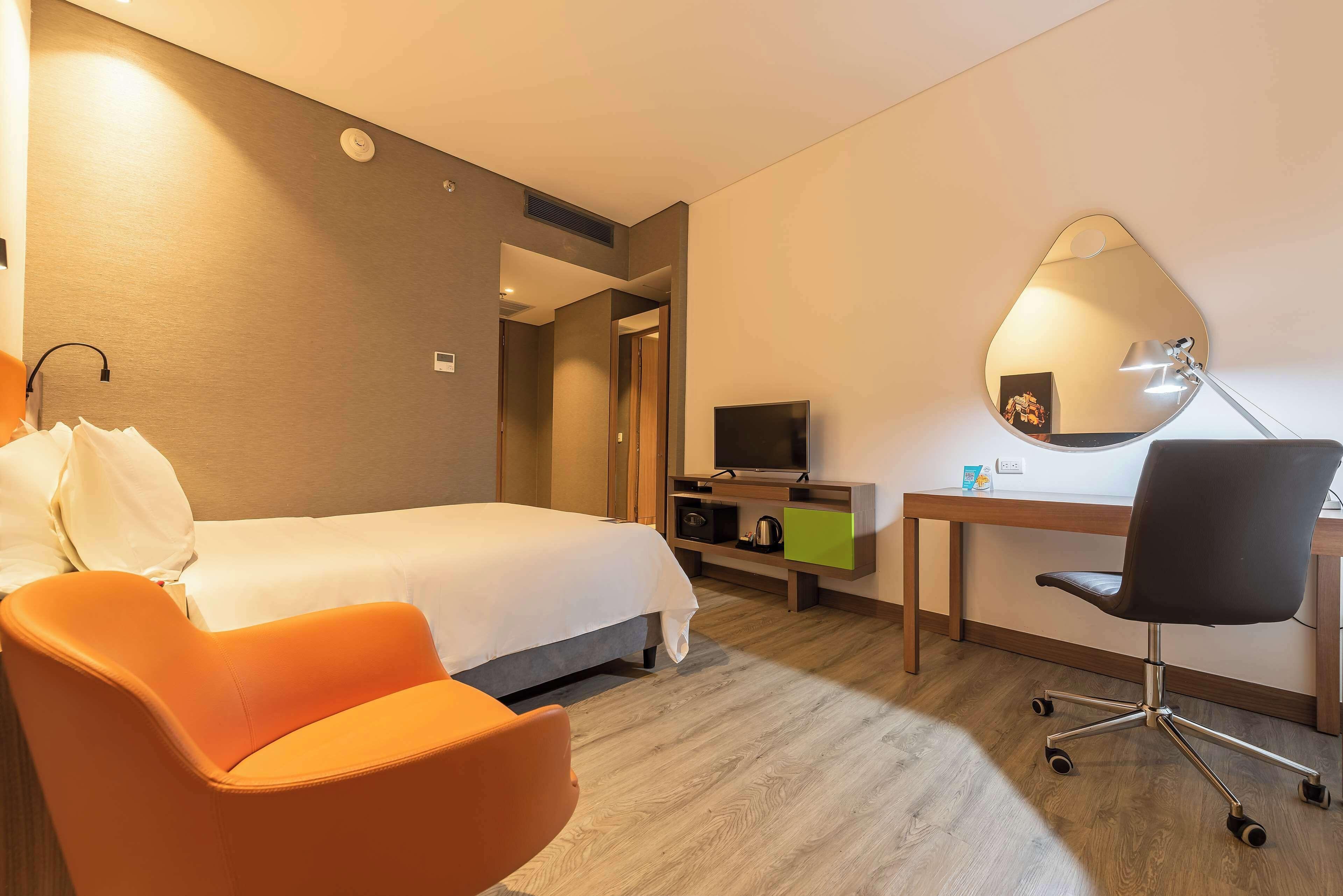 Hampton By Hilton 4*