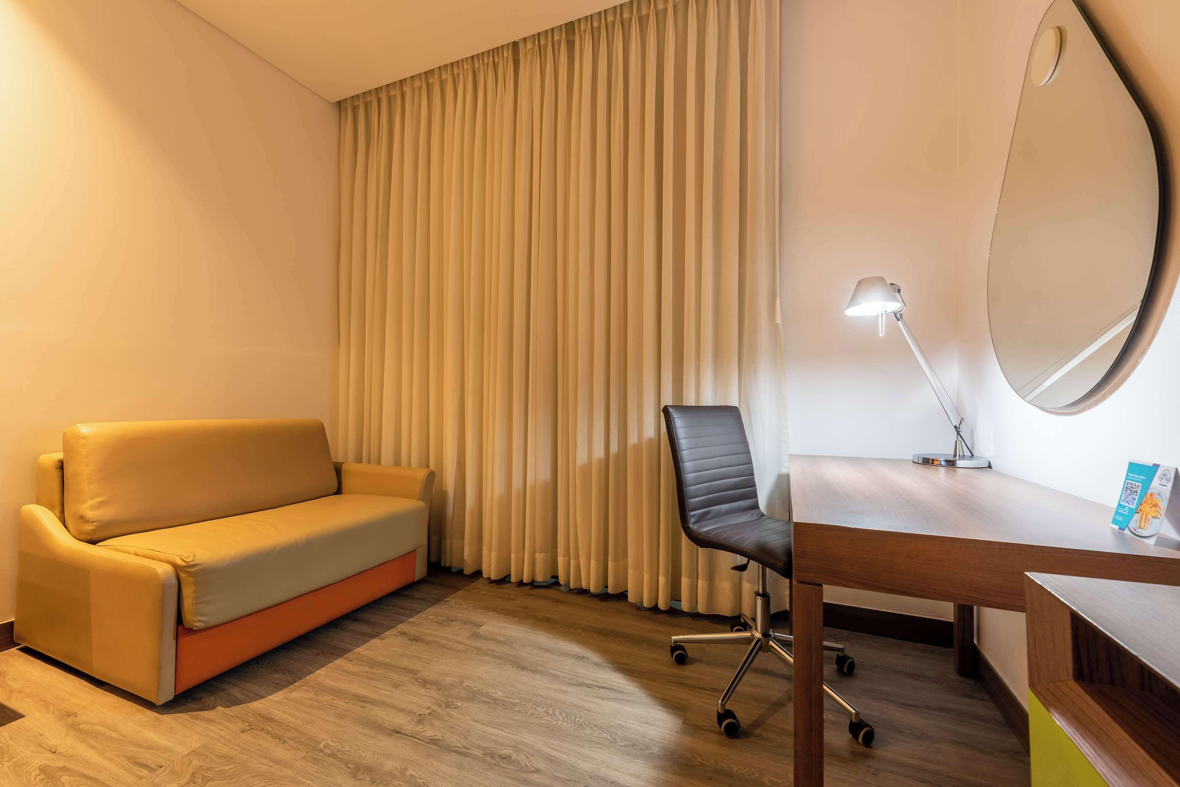 Hampton By Hilton Hotel 4*